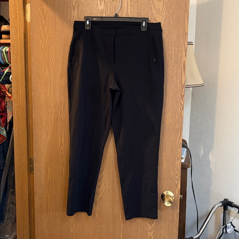 Lululemon • On The Move Pant Trousers